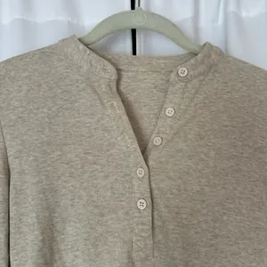 SheIn Oatmeal Cream Beige Long Sleeve Henley Top Size Small thumbnail 2