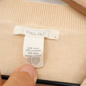 Full Tilt Womens Beige Argyle V-Neck Cropped Knit Sweater Vest Small thumbnail 2