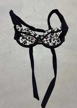 Beach bunny Women's cheetah Print Bikini Top large thumbnail 1