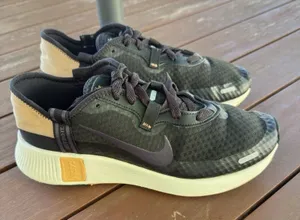 Nike Women’s Reposto Black Running Shoes Black Sneakers Size 9.5 CZ5630-014 thumbnail 1