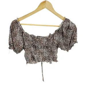 Urban Outfitters Cheetah Print Shay Cinched Puff‎ Sleeve Cropped Top Sz M thumbnail 6