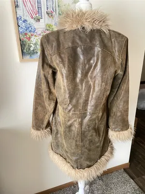 Wilsons Leather Maxima Y2K Penny Lane Faux Fur Trim Distressed Leather Coat thumbnail 5