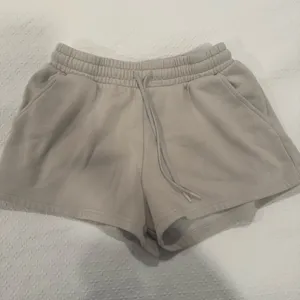 BP. Elastic Waist Fleece Shorts in Beige Pumice | Size Small thumbnail 2