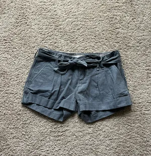 Abercrombie Low-Rise Shorts thumbnail 2