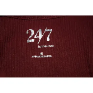 Maurices Tank Top Womens Medium Burgundy Excellent Ribbed Knit 24/7 Basic Tank thumbnail 3
