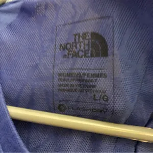 North Face Flash Dry Active Keyhole Cutout Short‎ Sleeve Shirt Blue Large thumbnail 3