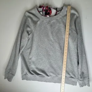 Crown & Ivy Gray Plaid Bow Tie Back Sweatshirt Large Cozy Fall‎ Holiday Pullover thumbnail 6