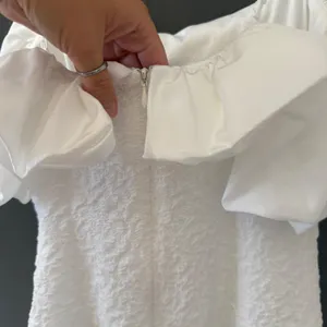 Belle Badgley Mischka White Textured Ruffle Cocktail Dress Size 4 Bridal‎ Sheath thumbnail 4