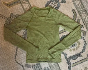 Lululemon Athletica Green Fitted Long Sleeve Hoodie thumbnail 1