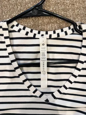 Lululemon Basic Tee thumbnail 2