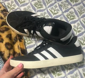 Adidas Women’s thumbnail 1
