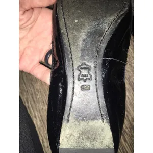 Tory Burch Women’s Size 9 Black Color with Gold Logo Caroline Ballet Flats thumbnail 8
