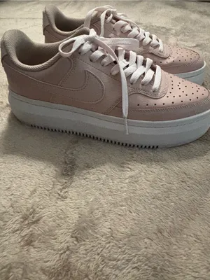 Nike Sneakers Women’s Size 9 Pink Low-Top Sneakers thumbnail 11
