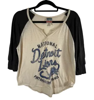 Junk Food Detroit Lions Women Small Raglan 3/4 Sleeve Graphic Tee Cream Charcoal thumbnail 1