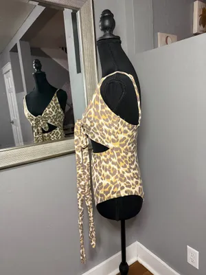 Aerie Leopard Wrap One Piece Swimsuit  Size Medium.  thumbnail 3