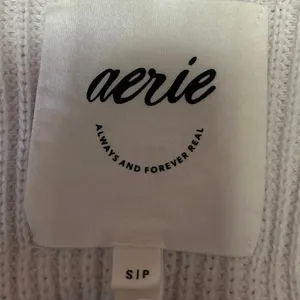 Aerie Beyond White Red Striped Long Sleeve Oversized Cropped Sweater Top Size S thumbnail 4