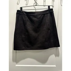 Share Sanctuary Penny Lane Faux Suede Mini Skirt Women’s Large Black A-Line thumbnail 3