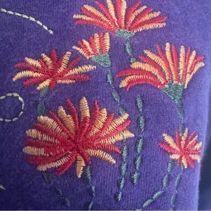 Vintage 90’s Cottage Core Embroidered Butterfly Sweatshirt Size M thumbnail 7