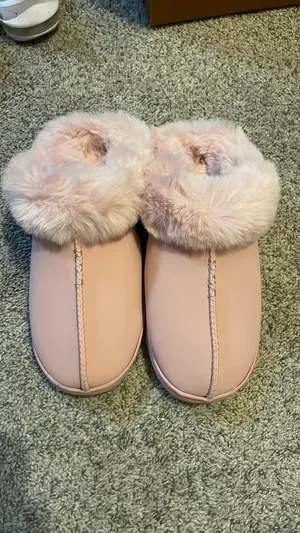 Lauren Conrad Pink Slippers thumbnail 2