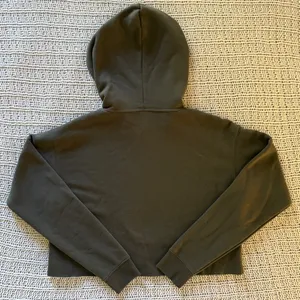Wild Fable Women’s Olive Army Green Cozy Soft Cotton Cropped Hoodie Size Small thumbnail 2
