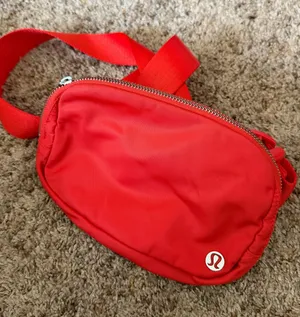 Lululemon Belt Bag thumbnail 1