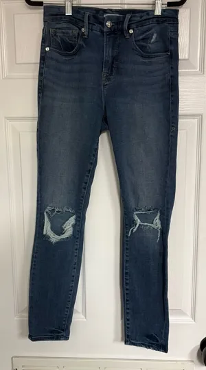 Good American Good Leg Crops‎ Size 2/26 thumbnail 1