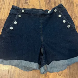 Banana Republic Women's Jean Shorts Boyfriend Size 28/6 thumbnail 1