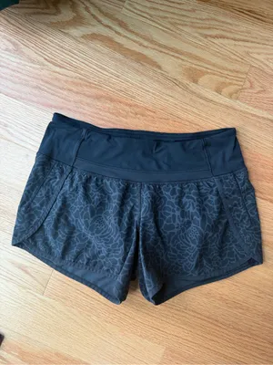 Lululemon Run Times Short 4-Way Stretch Petal Camo Black Size 4 thumbnail 2