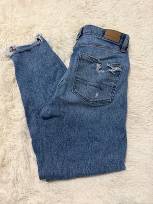 American Eagle Highest Rise Mom Jean thumbnail 1
