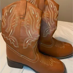 Women’s Calf thumbnail 1