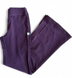 Vuori Plum Purple Split Hem flare leggings Mid Rise XS 00 0 2 Pilates Yoga Gym thumbnail 1
