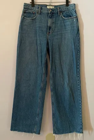 Abercrombie & Fitch The Loose High Rise Jeans Medium Wash Baggy Frayed 30 / 10 thumbnail 1