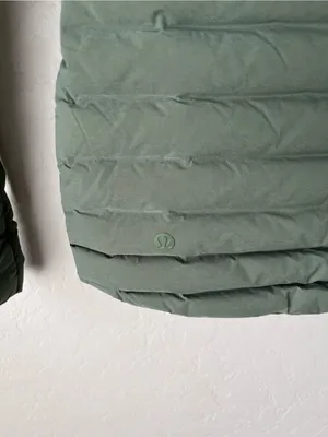 Lululemon Pack it Down Goose Down Puffer Packable Lightweight Jacket Twill Green thumbnail 6