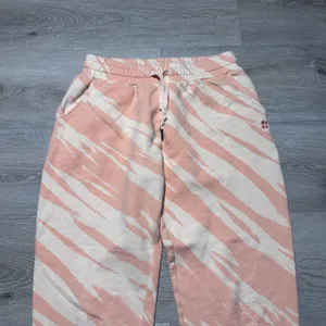 Sweaty‎ Betty London Peach Cream Tiger Stripe Essential Jogger Sweatpants Medium thumbnail 2