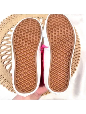 NWOT Vans Knu Skool Sneakers Pink Glo Leather Size W6 Skater Sporty thumbnail 9