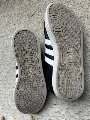 Adidas Black and White Sneakers Size 8 thumbnail 6