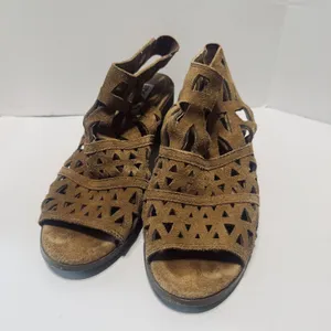 Steve Madden Estee Brown Suede Sandals Women’s 7.5M block heels laser cut thumbnail 2