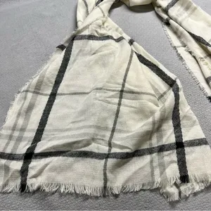 ⭐️ Old Navy Cream Grey Oversized Soft Fringe Plaid Print Scarf NWT thumbnail 3