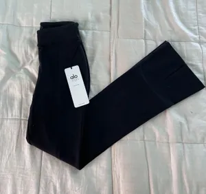 Alo Split Pants thumbnail 1