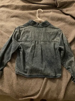 EUC Universal Thread stonewashed cropped denim shirt/jacket thumbnail 4