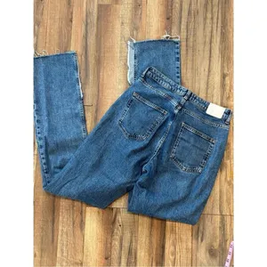 Zara High Rise Straight Leg Jeans Medium Wash Raw Hem Size 6 thumbnail 2