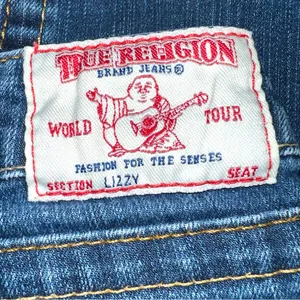 True religion Women's Blue Jean capris. New thumbnail 14