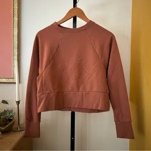 Nike‎ Dri-Fit Get Fit Lux Embossed Cropped Sweatshirt Training Crewneck Size XS thumbnail 3