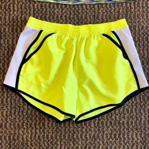 Zone Pro Colorful Top and Bright Yellow Shorts Womens L Used 2 Pieces thumbnail 4