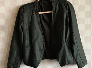 Black Blazer thumbnail 1