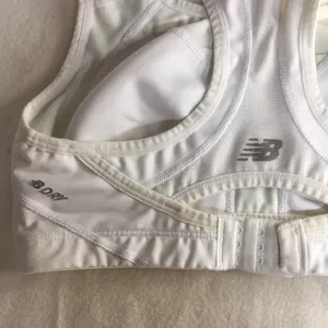 B8 New Balance Sports Bra Off-White Size 32C-D & 34C thumbnail 4