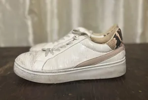 Sneakers White Size 7.5 thumbnail 2