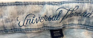 Universal Thread 2/26R Light Distressed Jeans  thumbnail 4
