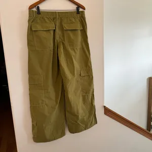 parachute women’s olive green cargo pants thumbnail 2