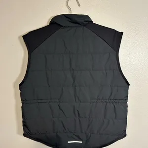 Nike THERMA-FIT Woman’s Black Vest thumbnail 2
